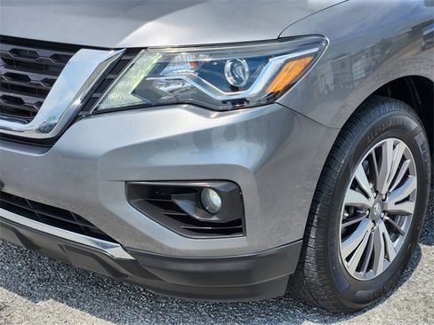 Used 2020 Nissan Pathfinder SL image 8