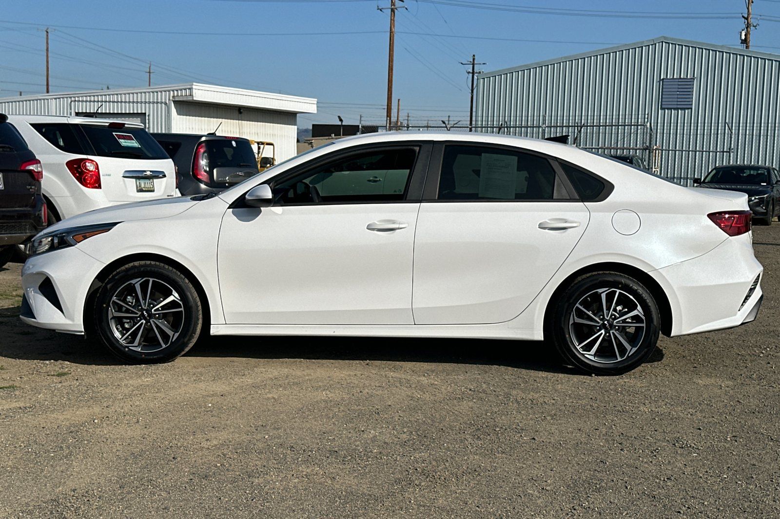 Used 2022 Kia Forte LXS FWD image 8