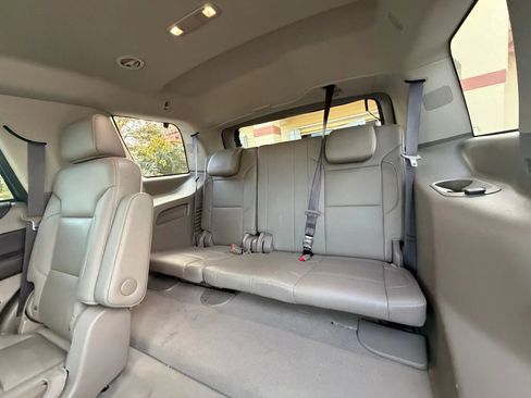 Used 2019 Chevrolet Tahoe LT image 17