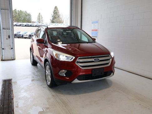 Used 2018 Ford Escape SEL image 2