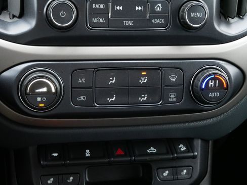 Used 2016 Chevrolet Colorado Z71 image 23