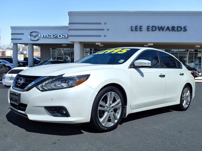 Used 2017 Nissan Altima 3.5 SL w/ 3.5SL Technology Package