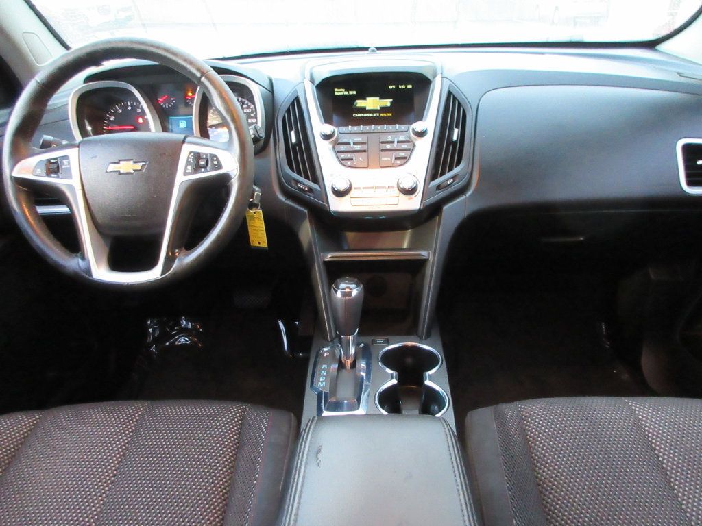 Used 2025 Chevrolet Equinox LT w/ Convenience Package II FWD image 16