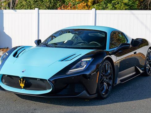 Used 2025 Maserati MC20 Coupe image 4