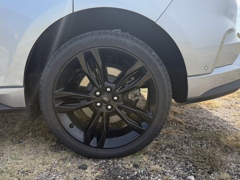 Used 2024 Ford Edge ST w/ Equipment Group 401A AWD/4WD image 18
