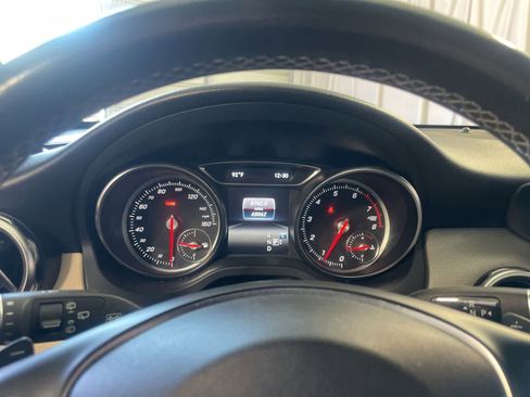 Used 2020 Mercedes-Benz GLA 250 image 24