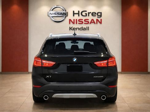 Used 2021 BMW X1 xDrive28i AWD/4WD image 6