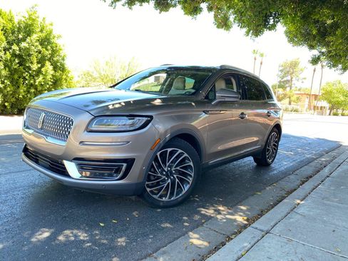 Used 2019 Lincoln Nautilus Reserve FWD image 13