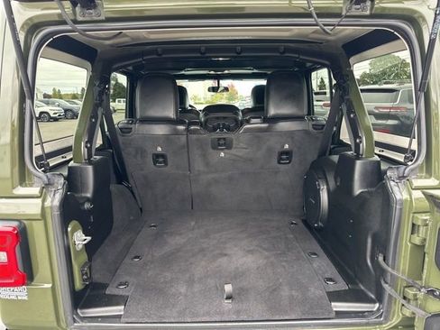 Used 2021 Jeep Wrangler Unlimited Sahara AWD/4WD image 14