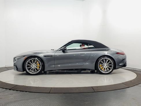 Used 2022 Mercedes-Benz SL 63 AMG 4MATIC w/ Driver Assistance Package image 4