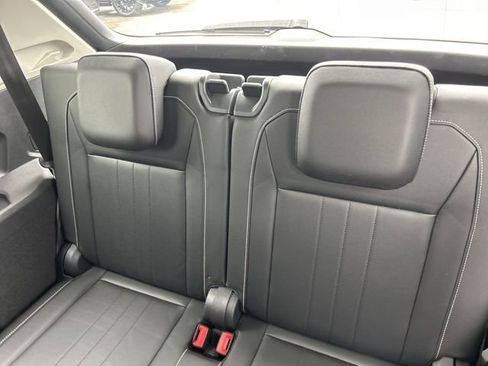 Used 2022 Volkswagen Tiguan SE FWD image 28