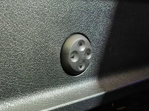 Certified 2023 Mercedes-Benz GLB 250 4MATIC image 26