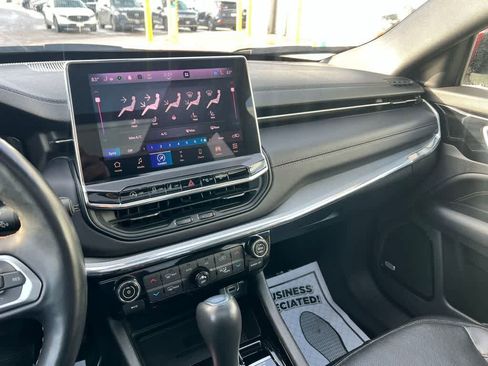 Used 2022 Jeep Compass Limited w/ (RED) Package image 31