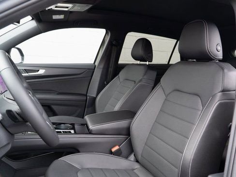 New 2026 Volkswagen Atlas Cross Sport SEL R-Line image 8