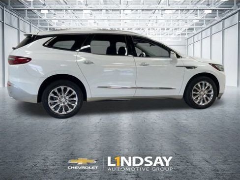 Used 2021 Buick Enclave Premium w/ Sun and Sites Package image 2