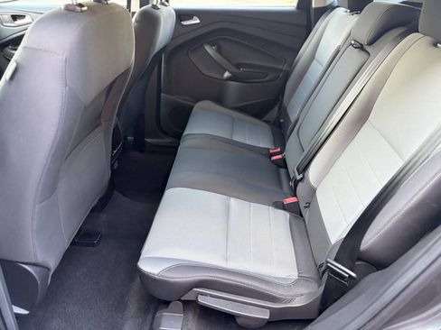 Used 2016 Ford Escape SE FWD image 15