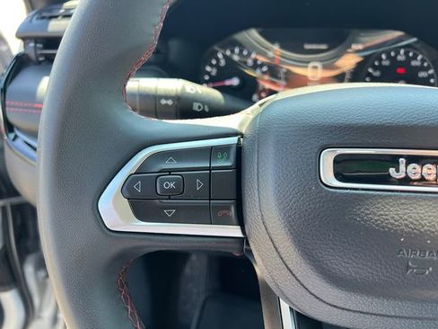Certified 2025 Jeep Compass Trailhawk AWD/4WD image 15