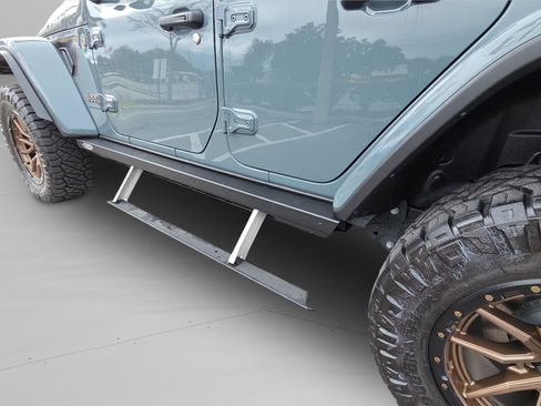 Used 2025 Jeep Wrangler Unlimited Rubicon 392 image 34