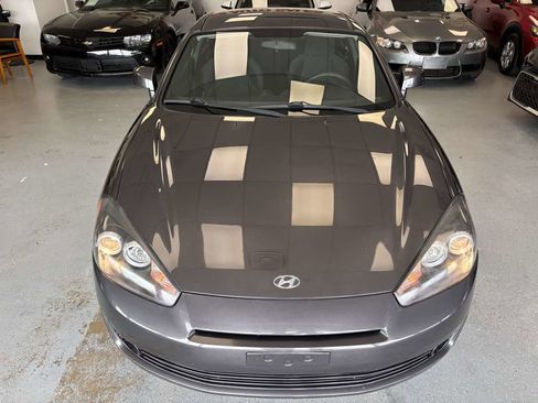 Used 2008 Hyundai Tiburon GS image 10