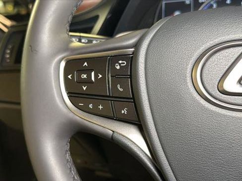 Certified 2023 Lexus ES 250 w/ Premium Package AWD/4WD image 23