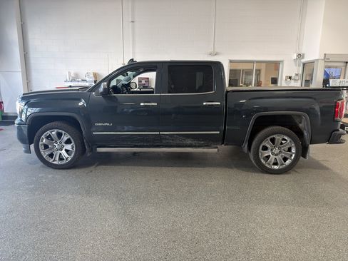 Used 2018 GMC Sierra 1500 Denali w/ Denali Ultimate Package AWD/4WD image 2
