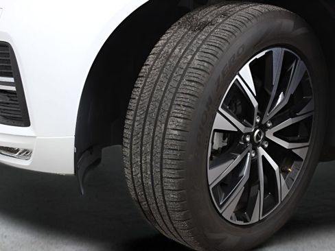 Used 2023 Volvo XC60 B5 Core w/ Climate Package AWD/4WD image 47