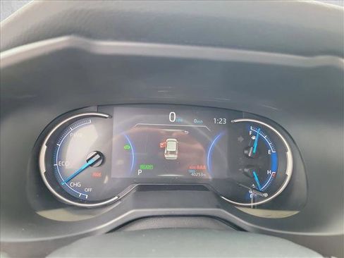 Used 2025 Toyota RAV4 LE image 17