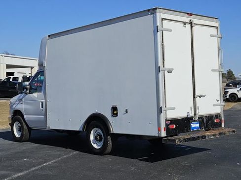 Used 2019 Ford E-350 and Econoline 350 Super Duty w/ Power Windows & Locks Group image 10