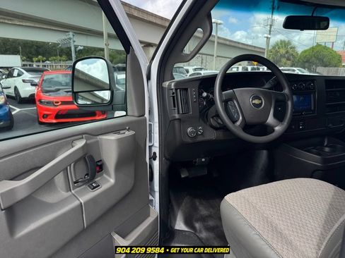 Used 2026 Chevrolet Express 2500 w/ Driver Convenience Package RWD image 19