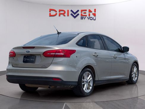 Used 2016 Ford Focus SE image 5