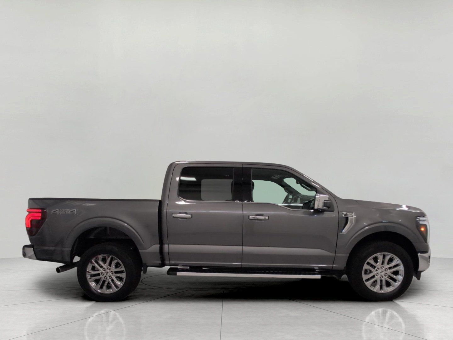 Used 2024 Ford F150 Lariat w/ Tow/Haul Package AWD/4WD image 10