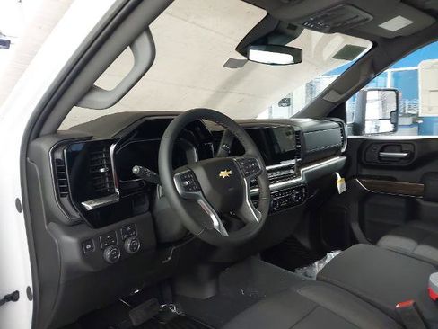 New 2026 Chevrolet Silverado 2500 LT w/ Convenience Package image 2