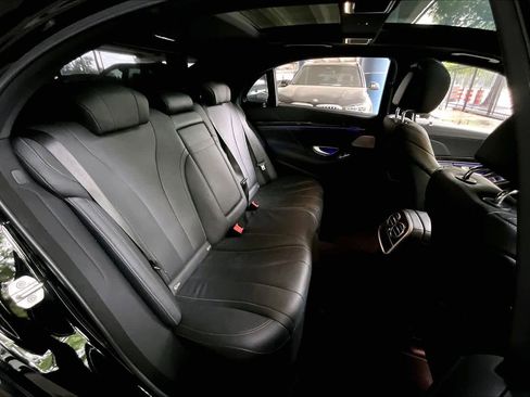 Used 2017 Mercedes-Benz S 550 Sedan image 20