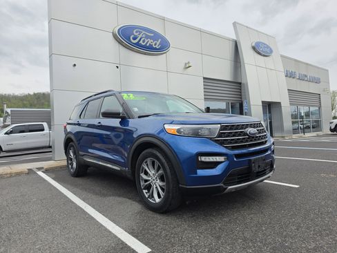 Used 2022 Ford Explorer XLT w/ Equipment Group 202A AWD/4WD image 1