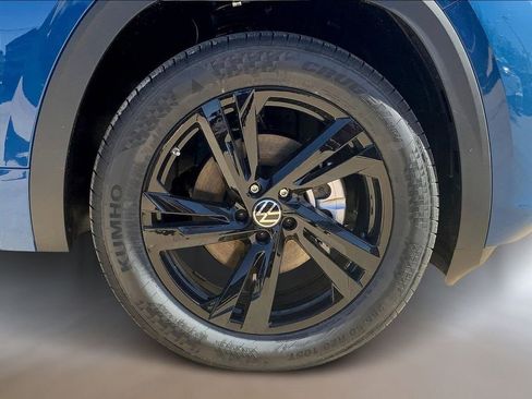 New 2026 Volkswagen Atlas Cross Sport SEL R-Line AWD/4WD image 13