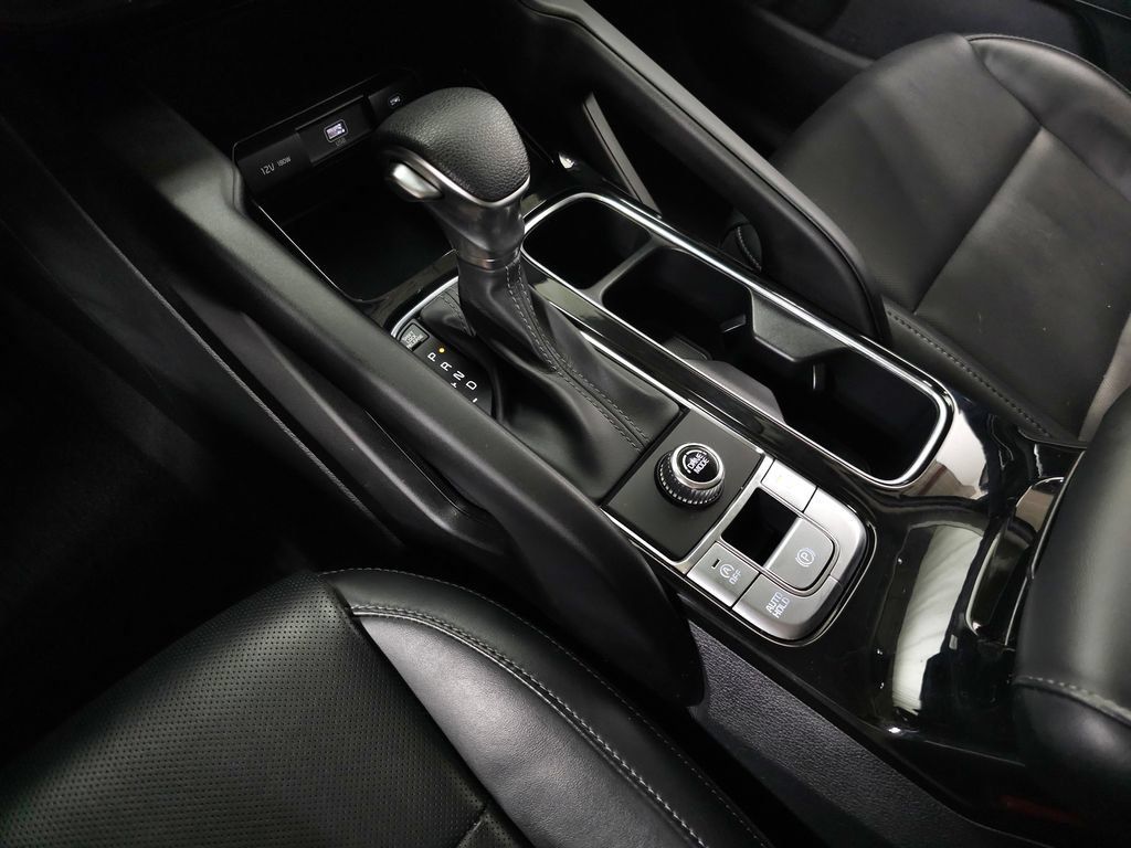 Used 2025 Kia Telluride LX FWD image 28