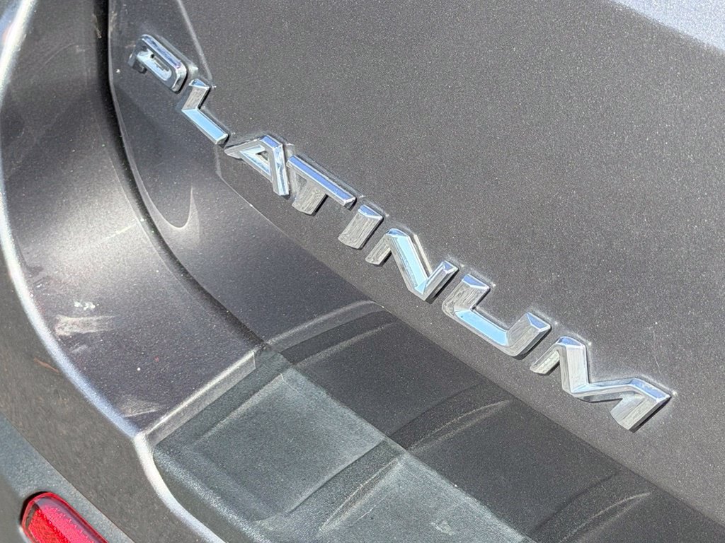 Certified 2025 Ford Explorer Platinum RWD image 8