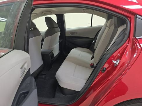 Used 2021 Toyota Corolla LE w/ Carpet Mat Package (TMS) image 10