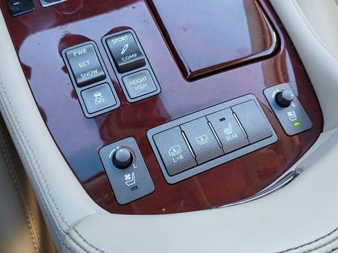 Used 2011 Lexus LS 460 L image 24