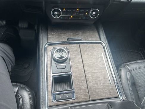 Used 2021 Ford Expedition Limited image 9