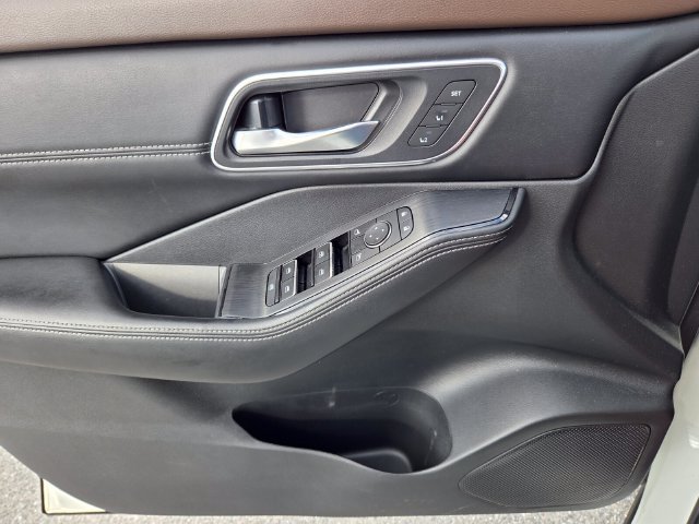 Used 2021 Nissan Rogue SL w/ Premium Package FWD image 27