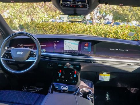 New 2026 Cadillac Escalade IQ Luxury 1 AWD/4WD image 14