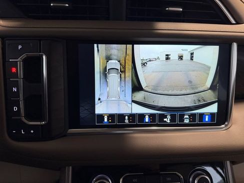 Used 2023 GMC Yukon Denali AWD/4WD image 27