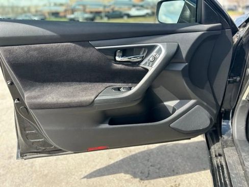 Used 2013 Nissan Altima 2.5 S FWD image 10