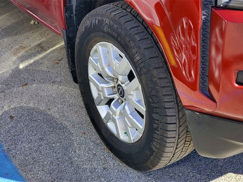 Used 2022 Nissan Frontier SV w/ Technology Package image 4