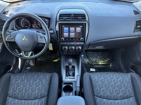 Used 2025 Mitsubishi Outlander Sport SE AWD/4WD image 13