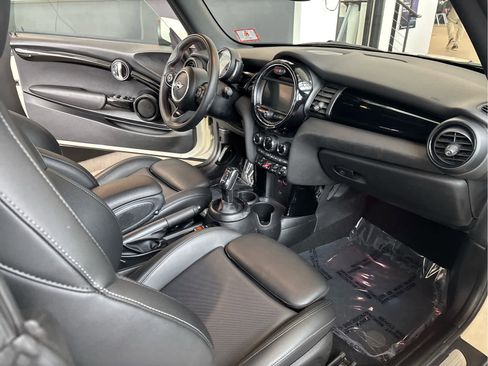 Used 2020 MINI Cooper S image 12