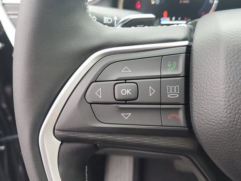 New 2025 Jeep Grand Cherokee Altitude image 31