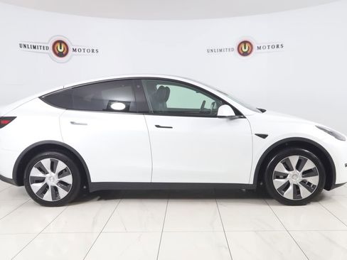 Used 2023 Tesla Model Y Long Range image 2