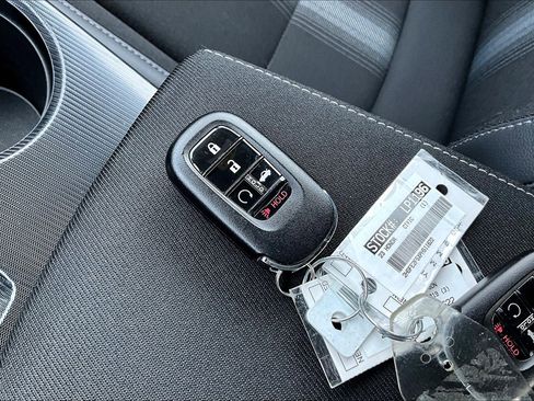 Used 2023 Honda Civic Sport image 10